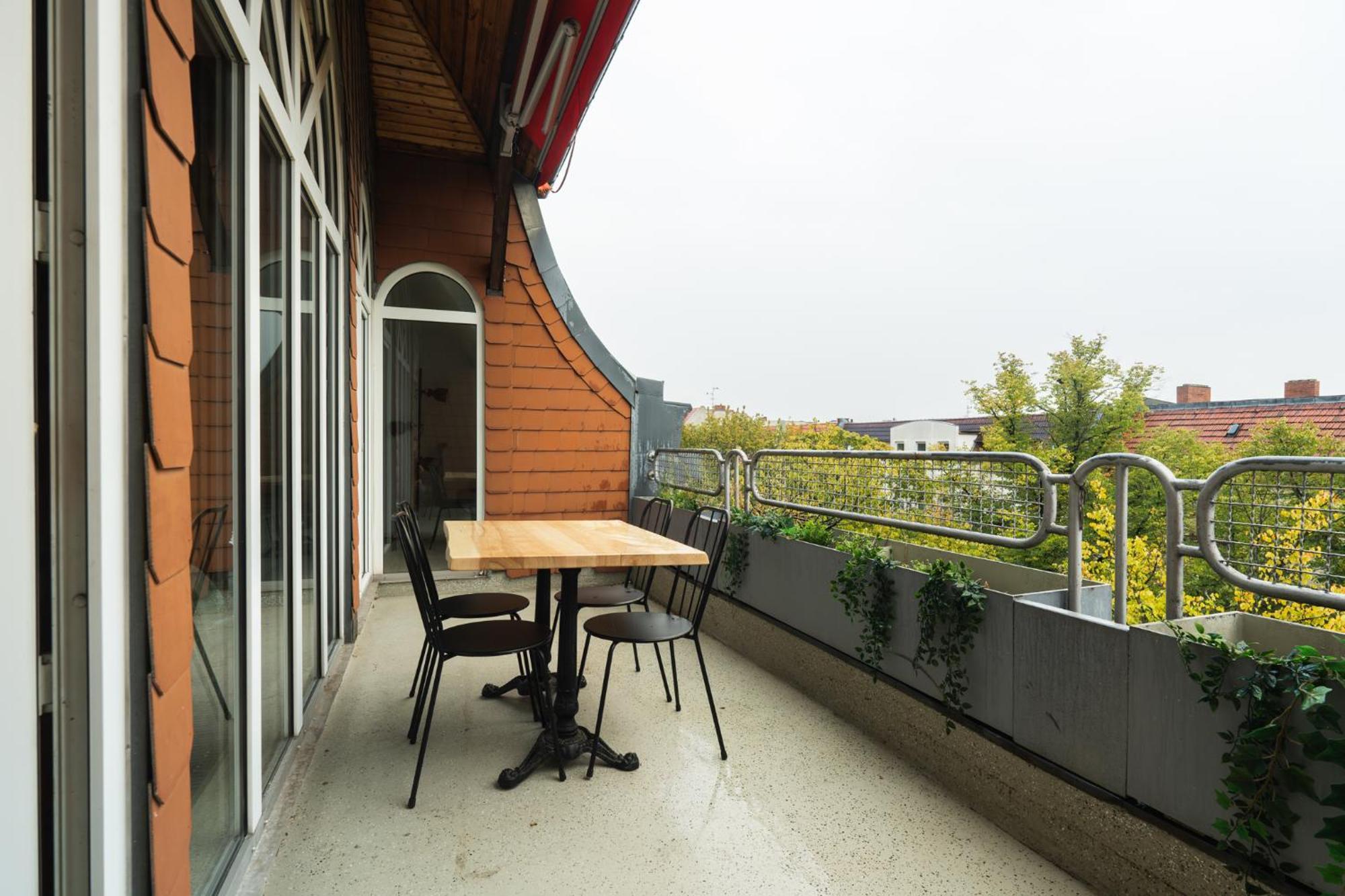 Staywell - Lichtdurchflutetes Apartment Mit Terasse Berlin Kültér fotó